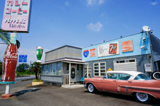 アメリカンポップな店内が可愛すぎる！カスタムカレーを召し上がれ『PEPPER’S DRIVE-IN 』